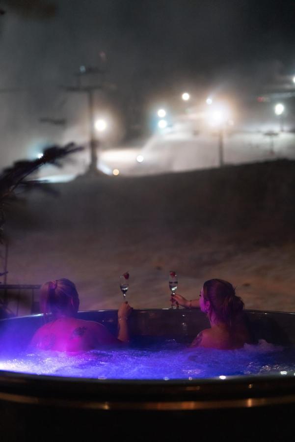 Pensjonat Laworta Ski 우스트르치키 돌네 외부 사진